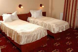 Отель Hotel Coral Сату-Маре Двухместный номер с 2 отдельными кроватями-4
